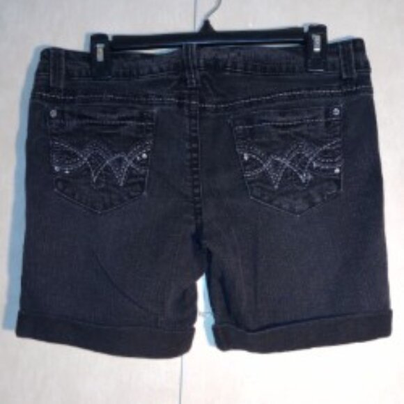 Truce Women's Size 9 Black Jean Shorts - Picture 1 of 7